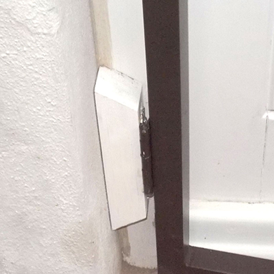 How to fit a Security Gate 7